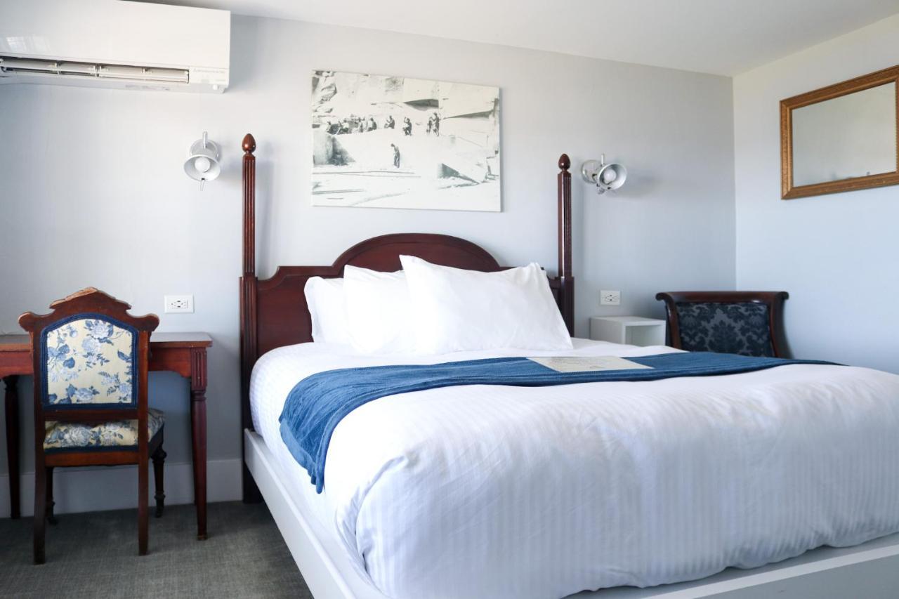 Emerson Inn By The Sea 락포트 외부 사진