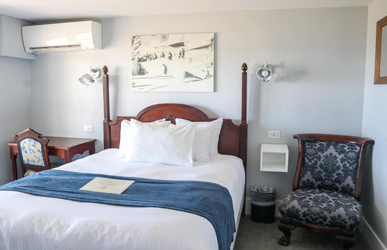 Emerson Inn By The Sea 락포트 외부 사진